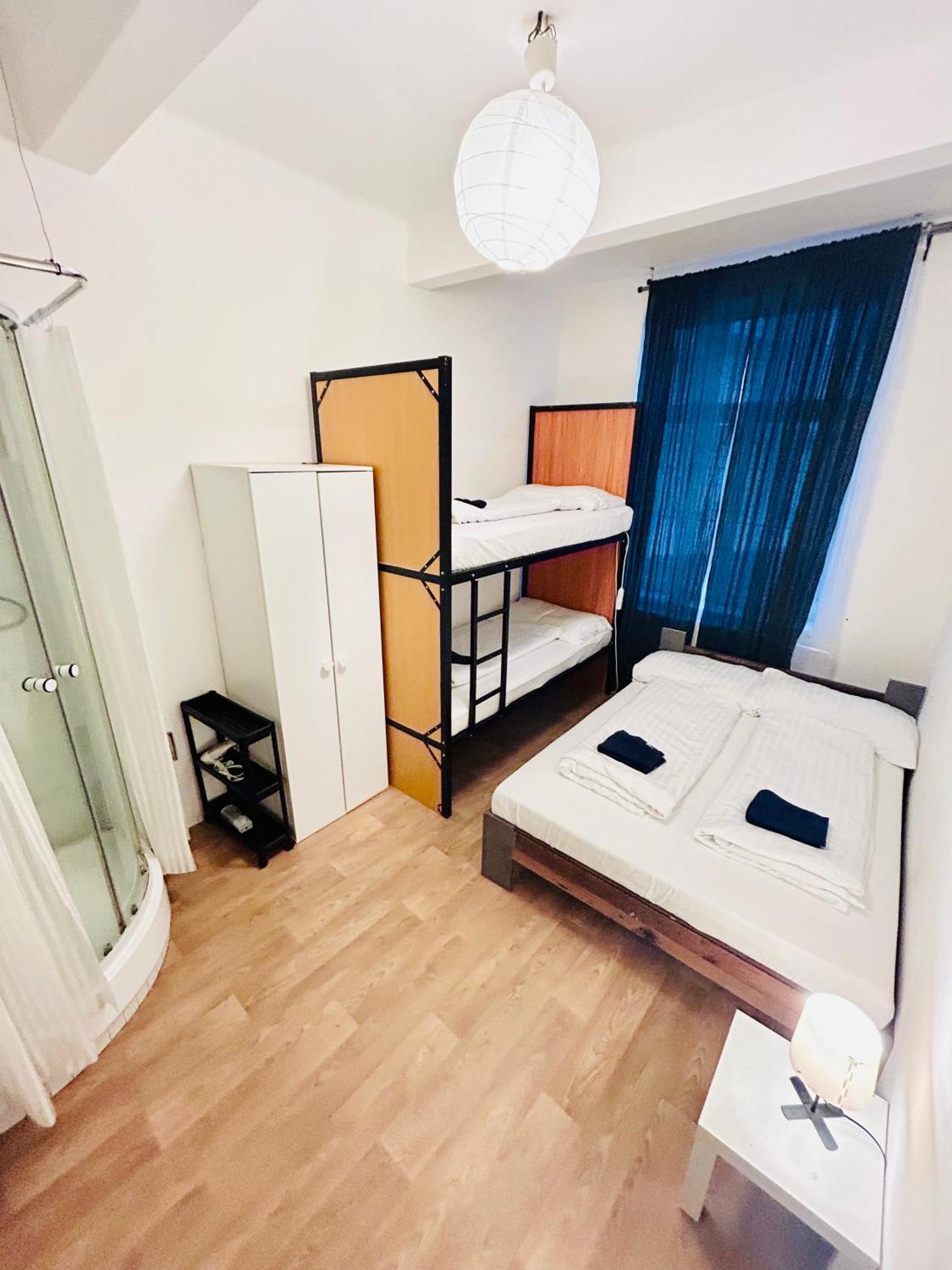Happy Hostel In Centrum Prague Ngoại thất bức ảnh
